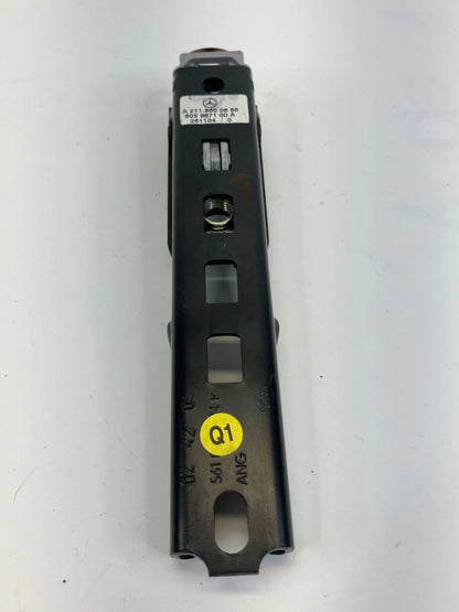 06 07 MERCEDES-BENZ ML500 FRONT RIGHT SIDE SEAT BELT HEIGHT ADJUSTER A2118600688