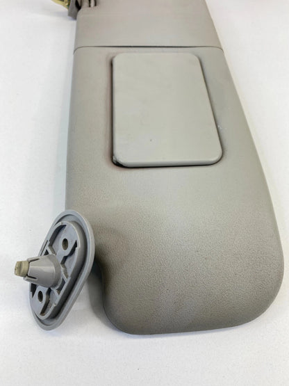 2003 2004 TOYOTA MATRIX FRONT RIGHT PASSENGER SIDE SUNVISOR SUN VISOR SHADE OEM