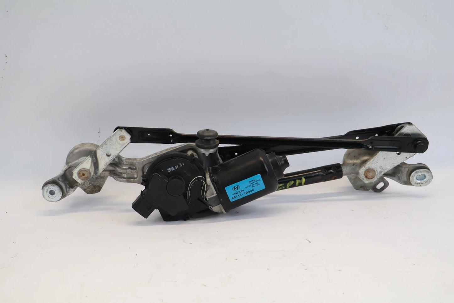 2012-2017 HYUNDAI ACCENT FRONT WIPER MOTOR W/ LINKAGE TRANSMISSION 98110-1R000