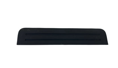 2003 KIA SORENTO REAR LEFT DRIVER SIDE DOOR STEP SILL TRIM PANEL 85882-3E000 OEM
