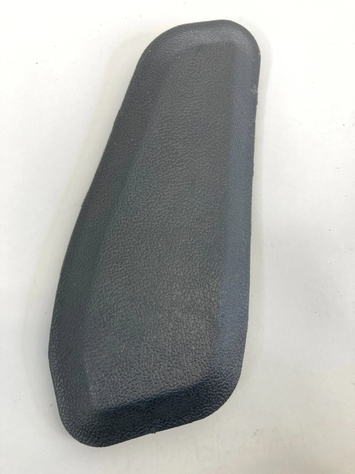 2004-2012 MITSUBISHI GALANT FRONT RIGHT INNER DOOR CORNER COVER MIRROR BEZEL OEM