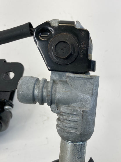 2009-2016 GMC Acadia Front Left Side Seat Belt Retractor Pretensioner 15903263