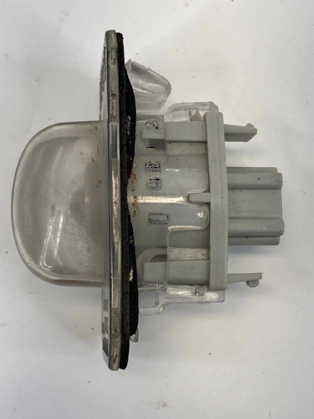 2001-2011 HONDA CIVIC SEDAN REAR TRUNK LICENSE PLATE LIGHT LAMP HOUSING E44057