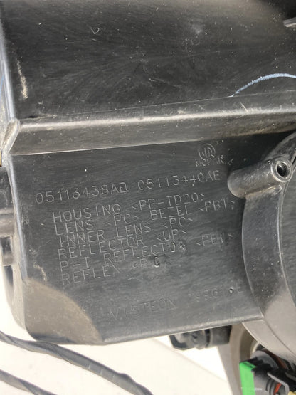 2009-2014 VW ROUTAN FRONT RIGHT PASSENGER SIDE HEADLIGHT HEADLAMP 05113438AD OEM