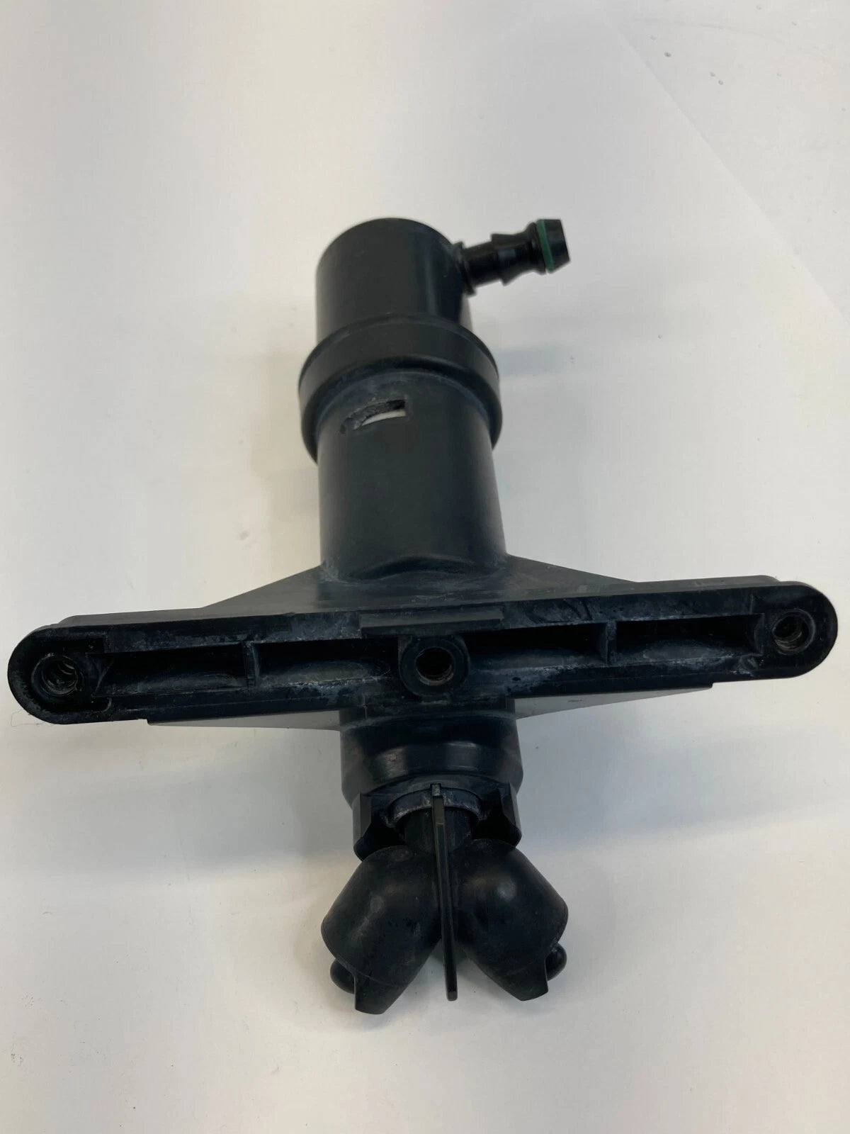 04-07 BMW 530I 525I 06-10 BMW 550I LEFT HEADLIGHT HEADLAMP WASHER NOZZLE OEM