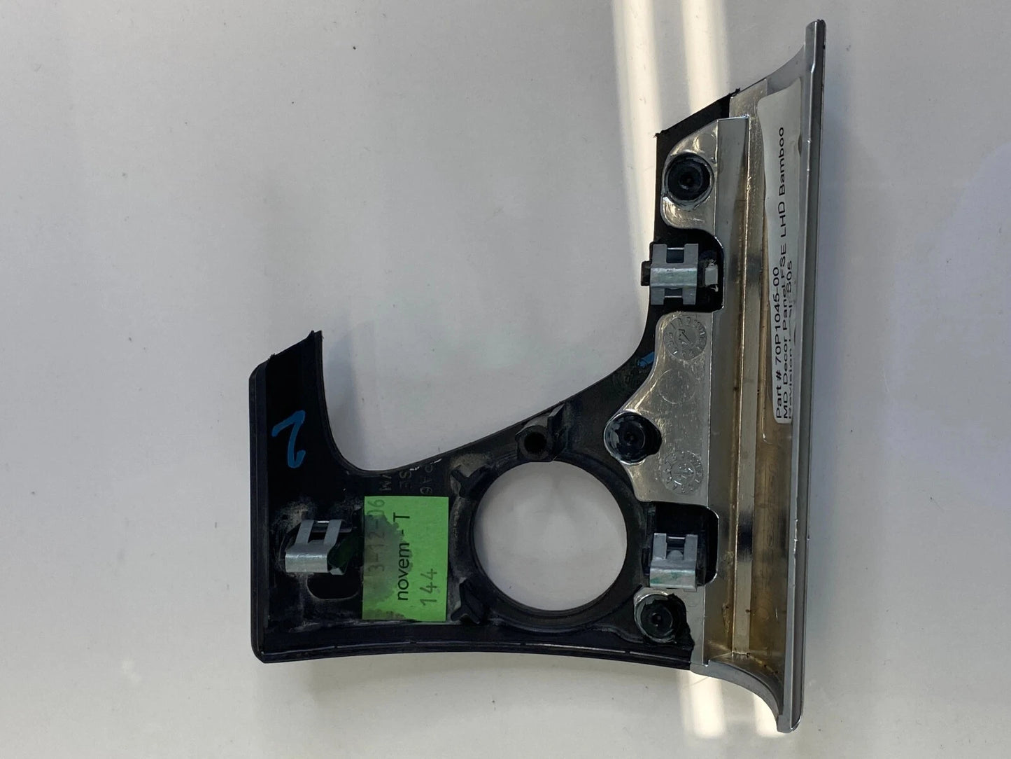 2007-2013 BMW X5 FRONT LEFT DRIVER DASH PUSH START STOP KEY FINE COVER TRIM