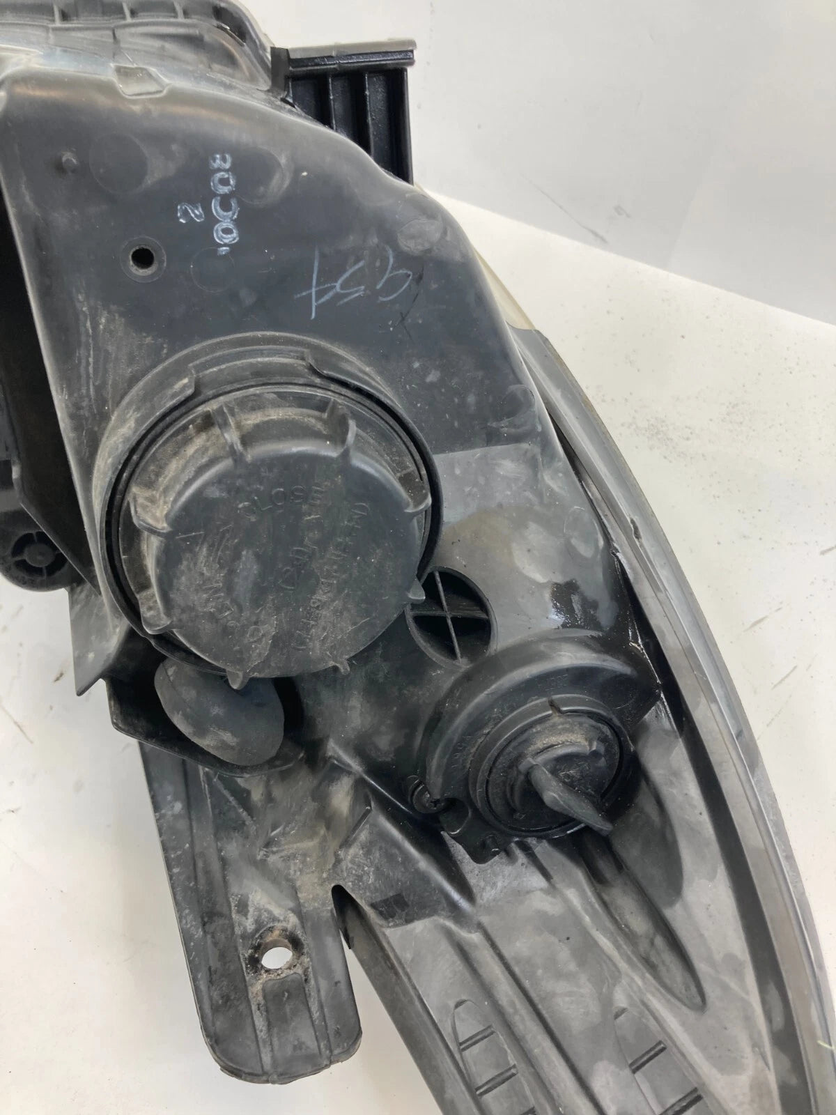 11-14 HYUNDAI SONATA FRONT LEFT DRIVER HEADLIGHT HEADLAMP HALOGEN 92101-3Q OEM