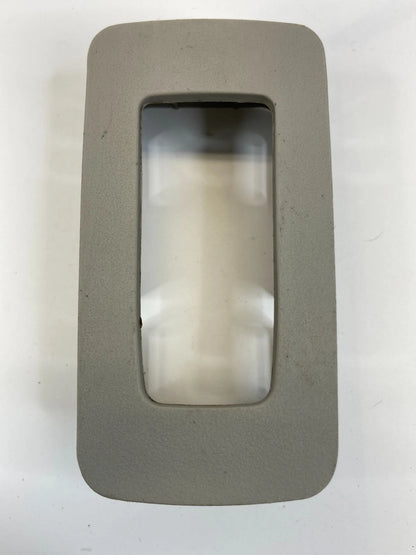 2006 2007 CHRYSLER 300 REAR RIGHT SIDE DOOR WINDOW SWITCH COVER BEZEL 1052530AB