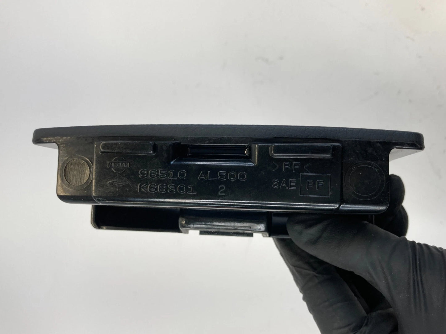 2005-2007 INFINITI G35 SEDAN REAR CENTER CONSOLE ASHTRAY ASH TRAY 96510-AL500
