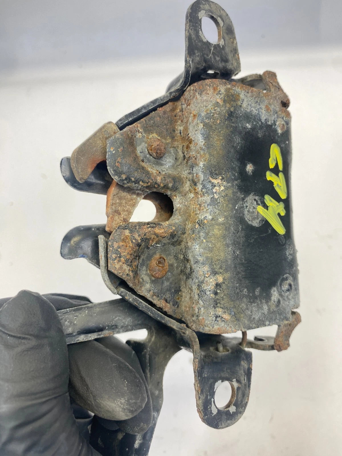2004-2010 TOYOTA SIENNA FRONT HOOD LOCK LATCH RELEASE ACTUATOR ASSEMBLY
