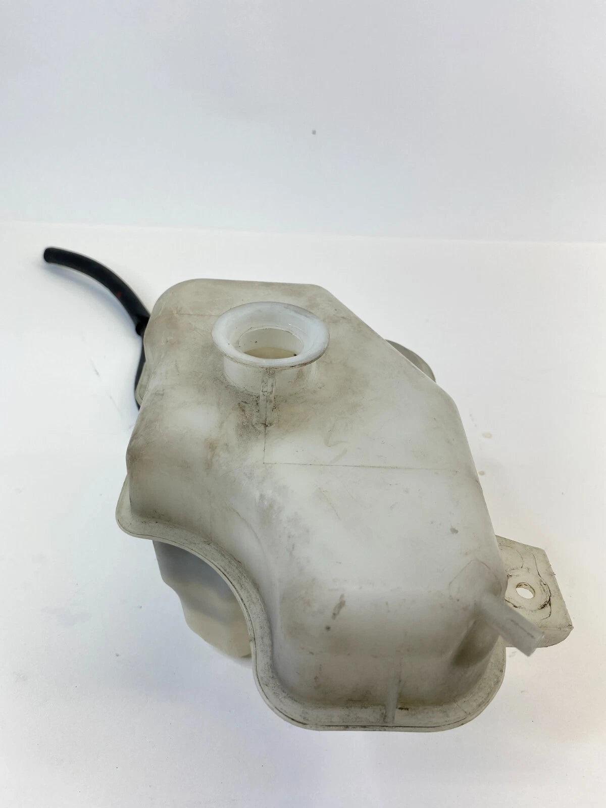 2011-2014 HYUNDAI SONATA ENGINE COOLANT RESERVOIR TANK ASSEMBLY 25430-2T000 OEM