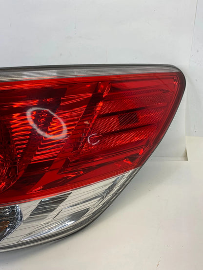 2013-2016 NISSAN PATHFINDER RIGHT PASSENGER REAR OUTER TAIL LIGHT ASSEMBLY OEM