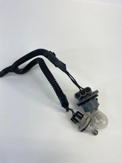 2002-2009 GMC ENVOY FRONT HEADLIGHT BULBS SOCKET WIRE HARNESS CONNECTOR PLUG