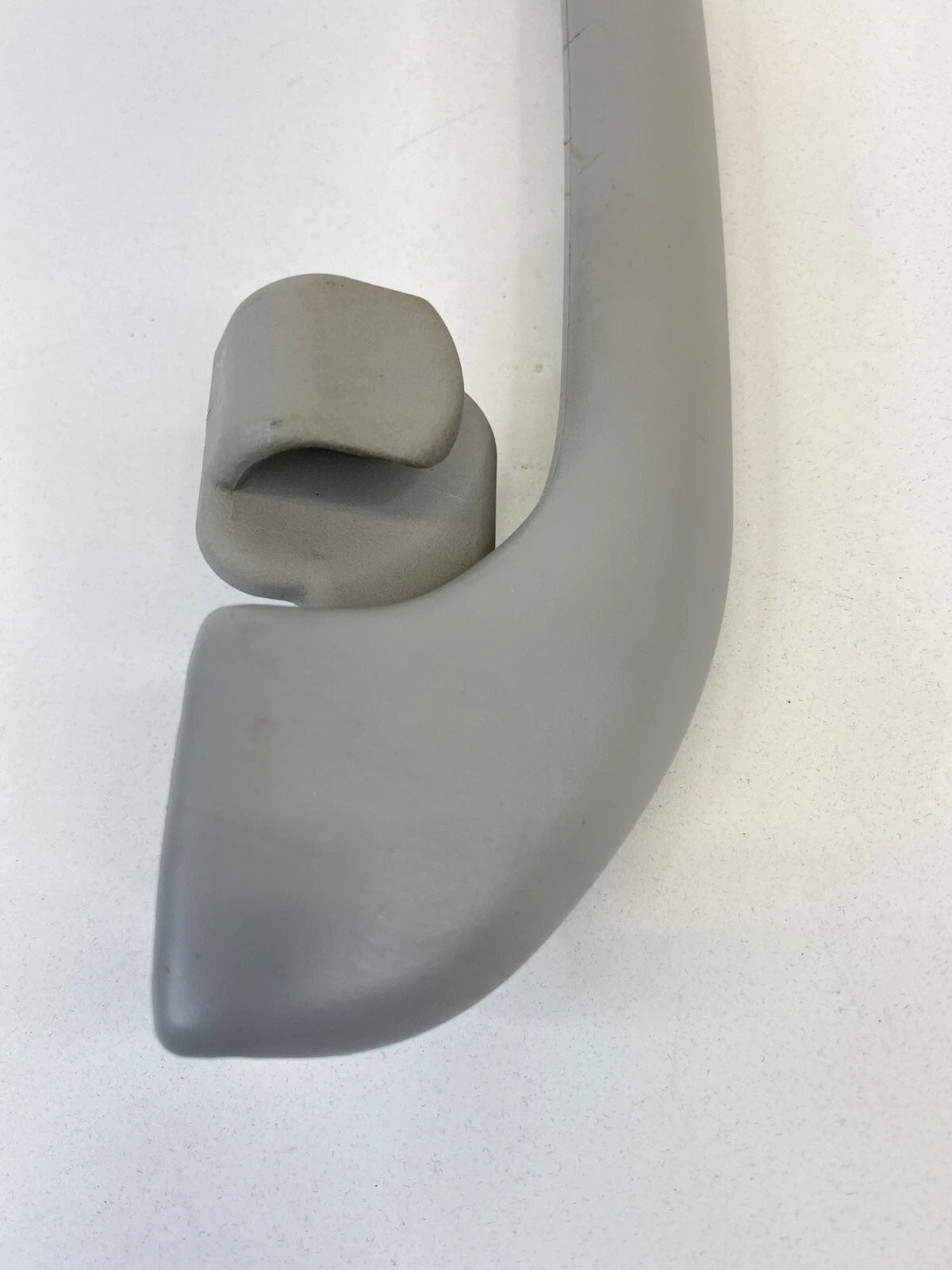 2004-2012 MITSUBISHI GALANT REAR LEFT SIDE ROOF PANEL GRAP ASSIST HANDLE OEM