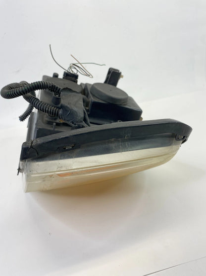 2002-2009 GMC ENVOY PASSENGER RIGHT SIDE HEADLIGHT LAMP ASSEMBLY 15866070 OEM