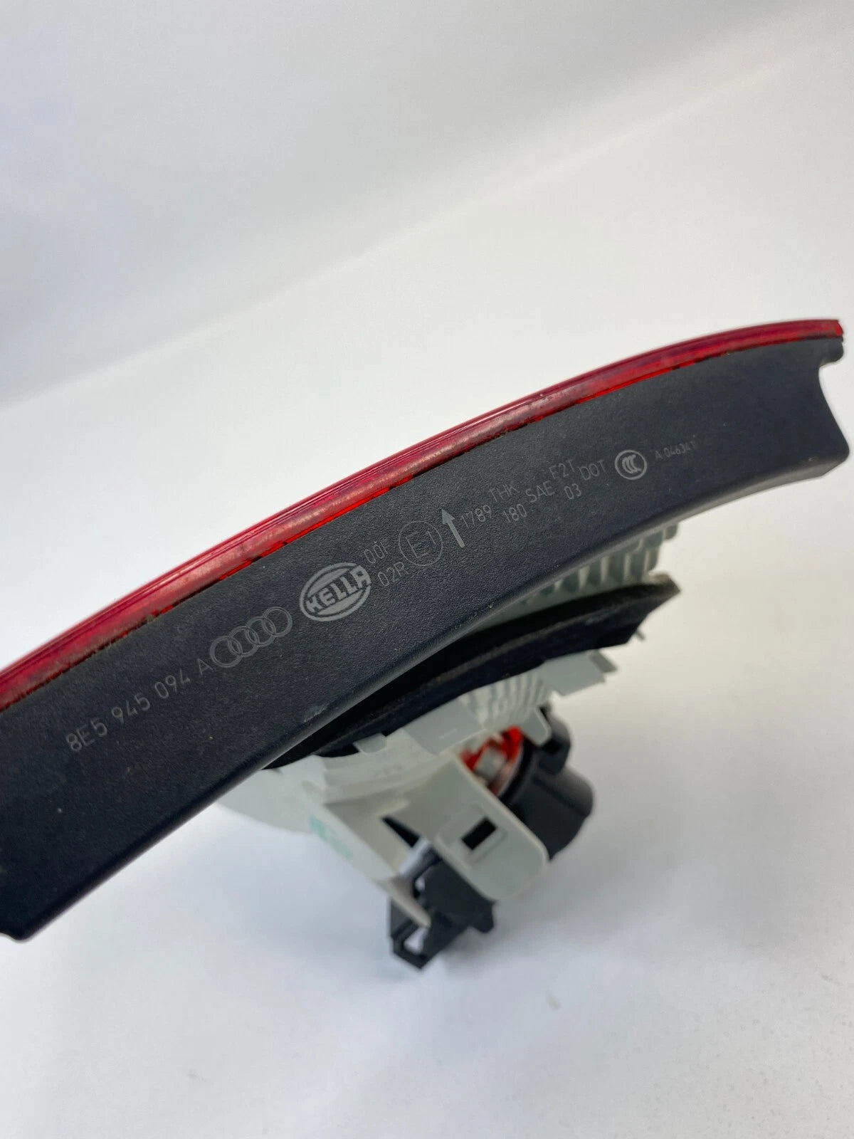 2005-2008 AUDI A4 QUATTRO SEDAN REAR RIGHT INNER TRUNK TAIL LIGHT LAMP OEM