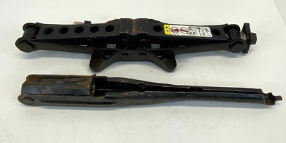 2005-2010 CHRYSLER 300 EMERGENCY SPARE TIRE JACK ASSY 04782999AC OEM