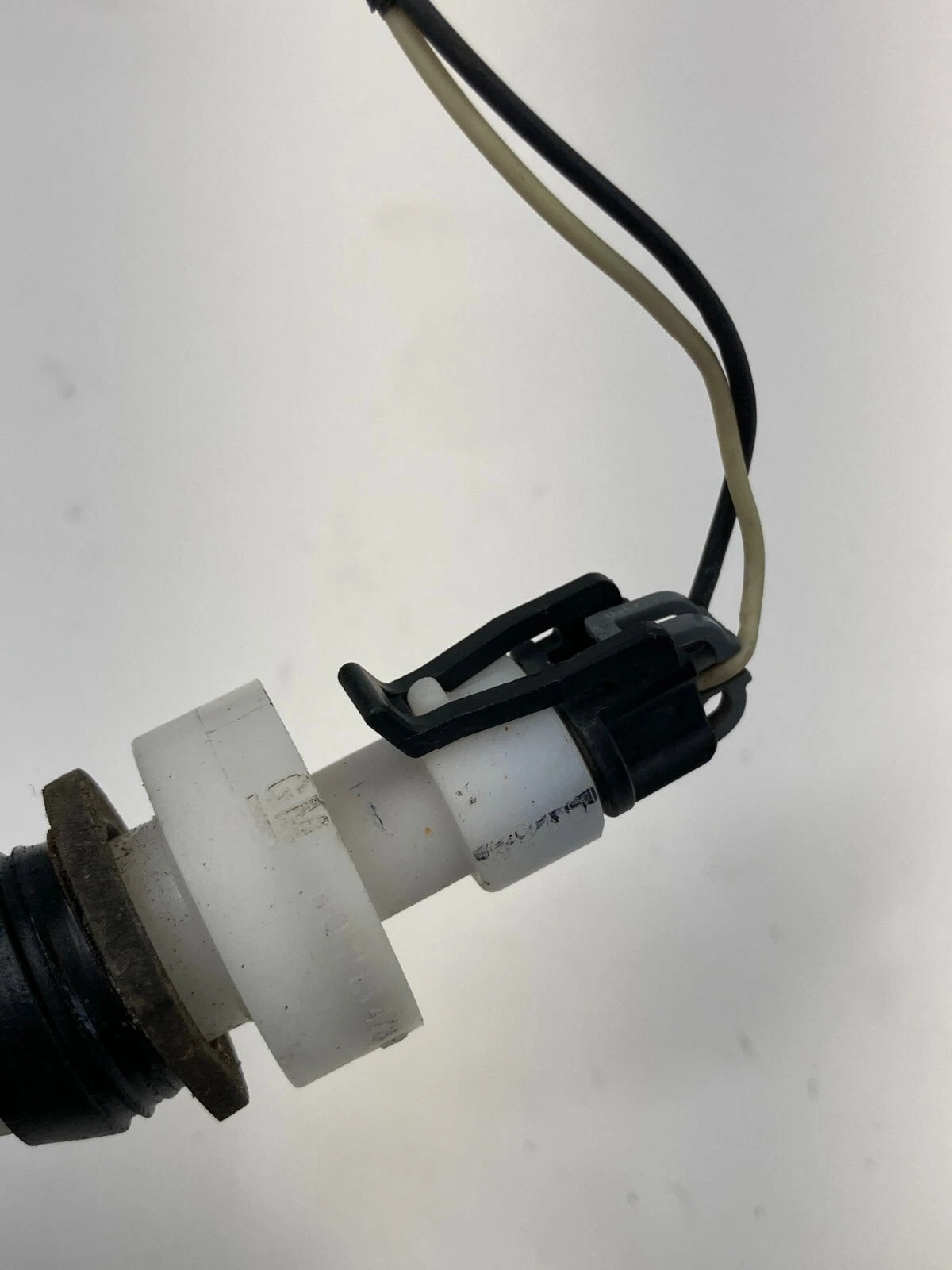 2006 2007 2008 PONTIAC GRAND PRIX WINDSHIELD WASHER FLUID LEVEL SENSOR OEM