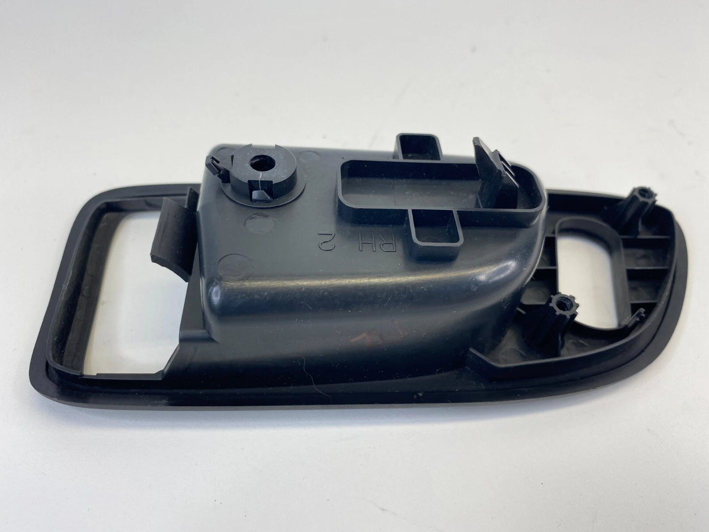 2003-2009 MAZDA 3 MAZDA3 HATCHBACK 5-DR FRONT RIGHT SIDE DOOR HANDLE COVER BEZEL