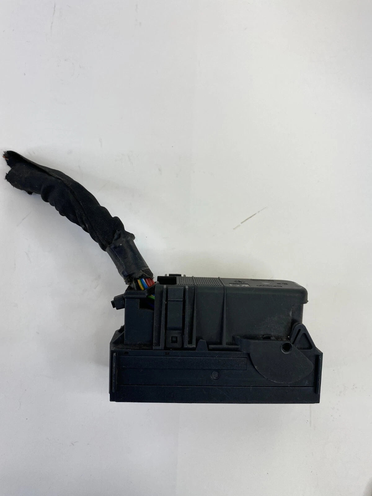 2008 08 VOLVO XC70 ABS ANTI LOCK BRAKE PUMP CONNECTOR PLUG OEM