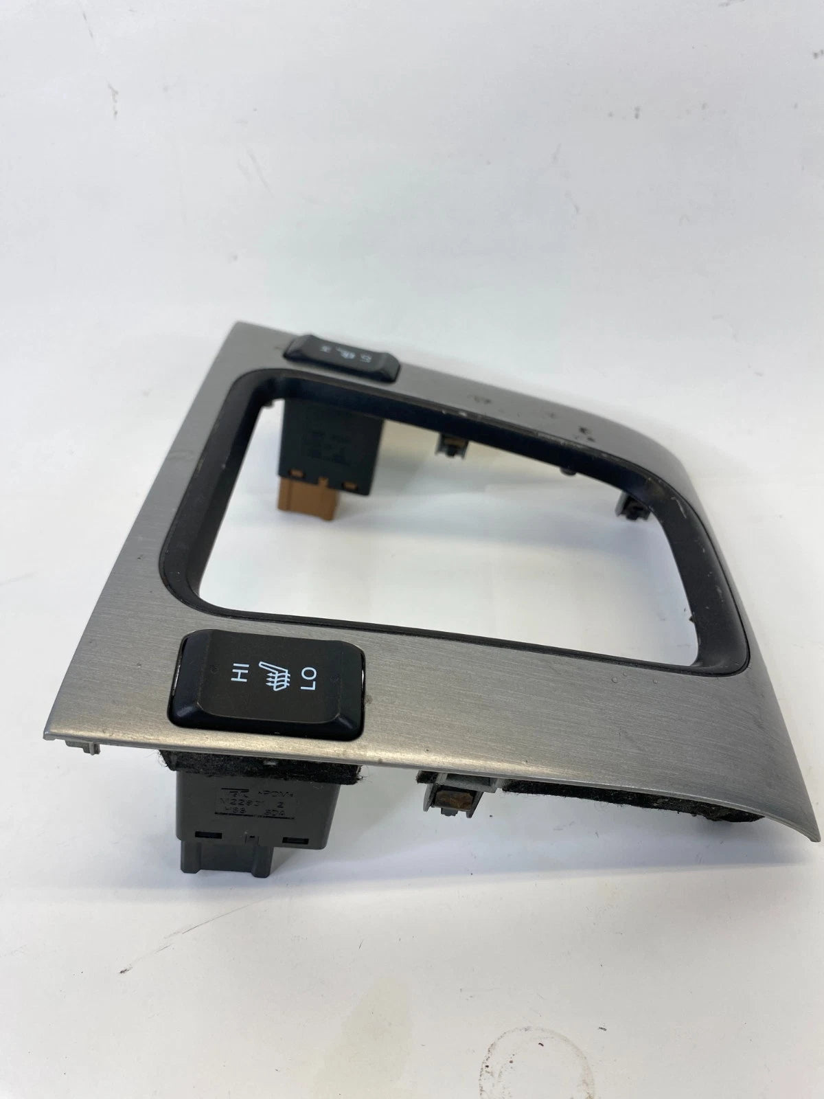 03-07 HONDA ACCORD AUTOMATIC SHIFTER TRIM BEZEL PANEL WITH HEATED SEAT SWITCHES