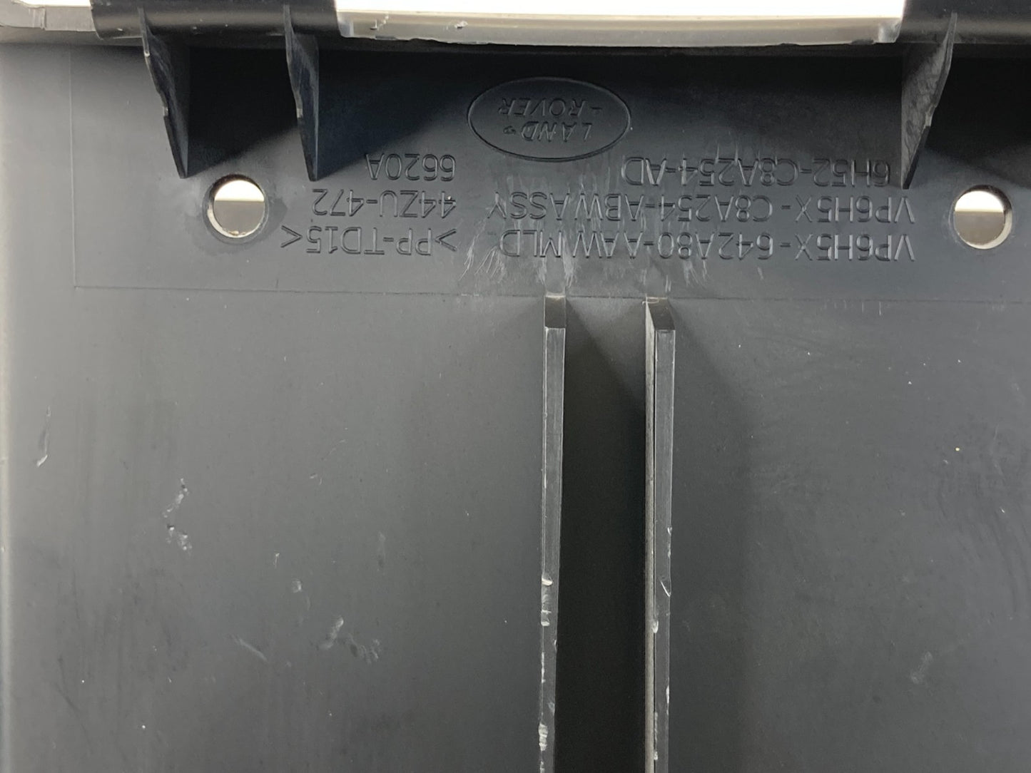 2008-2012 Land Rover LR2 Dash Storage Compartment Tray 6H52-C8A25-AD OEM