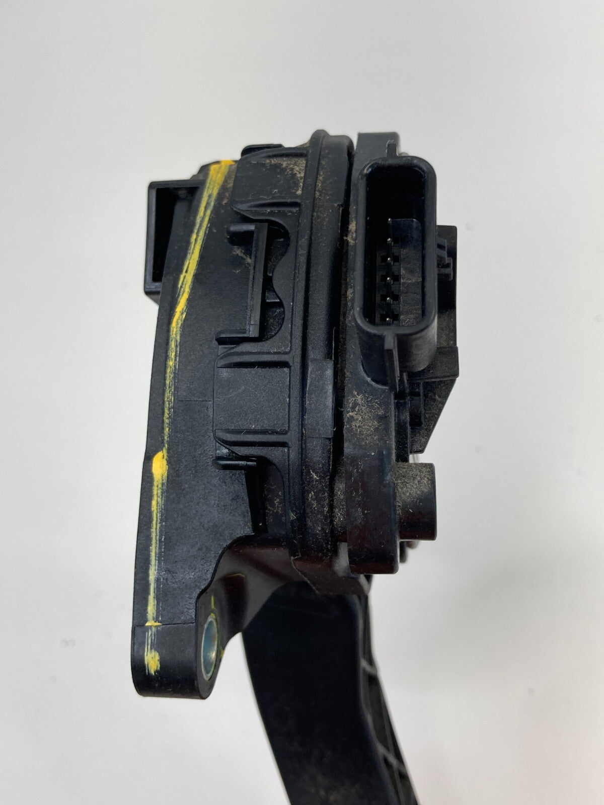 2013-2018 Nissan Altima Gas Accelerator Pedal Travel Sensor 18002-3TA0B OEM