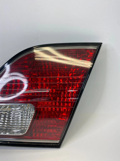 2002-2003 LEXUS ES300 REAR RIGHT PASSENGER SIDE INNER TAIL LIGHT LAMP OEM