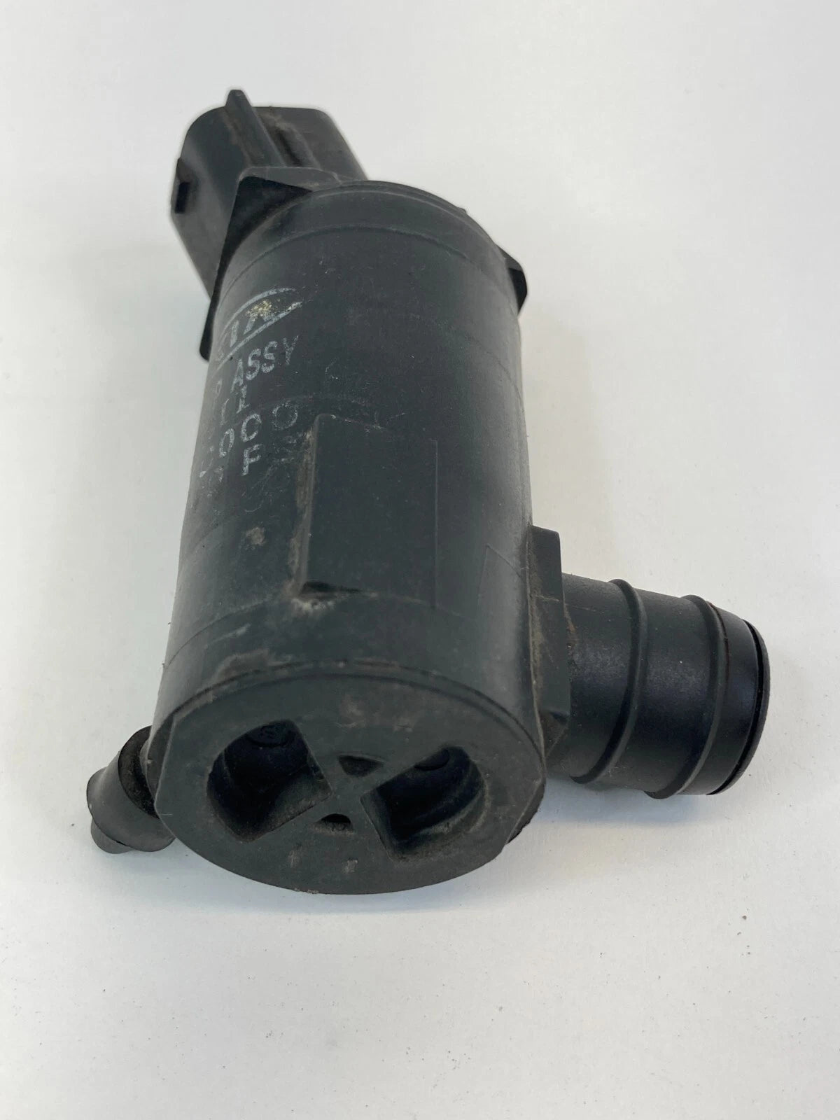2006-2011 HYUNDAI ACCENT SEDAN FRONT WINDSHIELD WASHER FLUID PUMP ASSEMBLY OEM