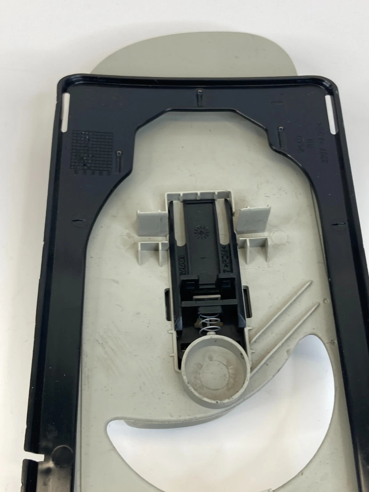 2003-2011 SAAB 9-3 93 FRONT RIGHT PASSENGER SEAT BELT ADJUSTER COVER TRIM BEZEL
