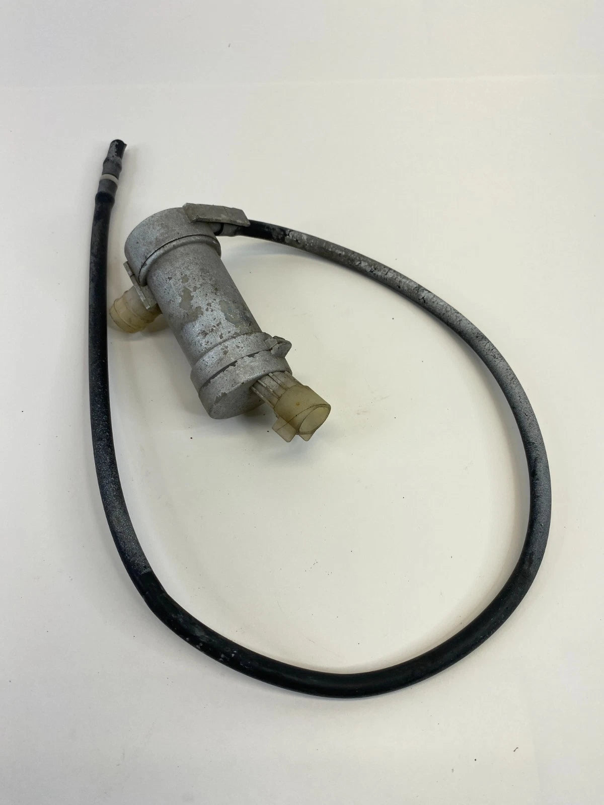 2006-2017 HYUNDAI ACCENT WINDSHIELD WIPER FLUID WASHER PUMP OEM