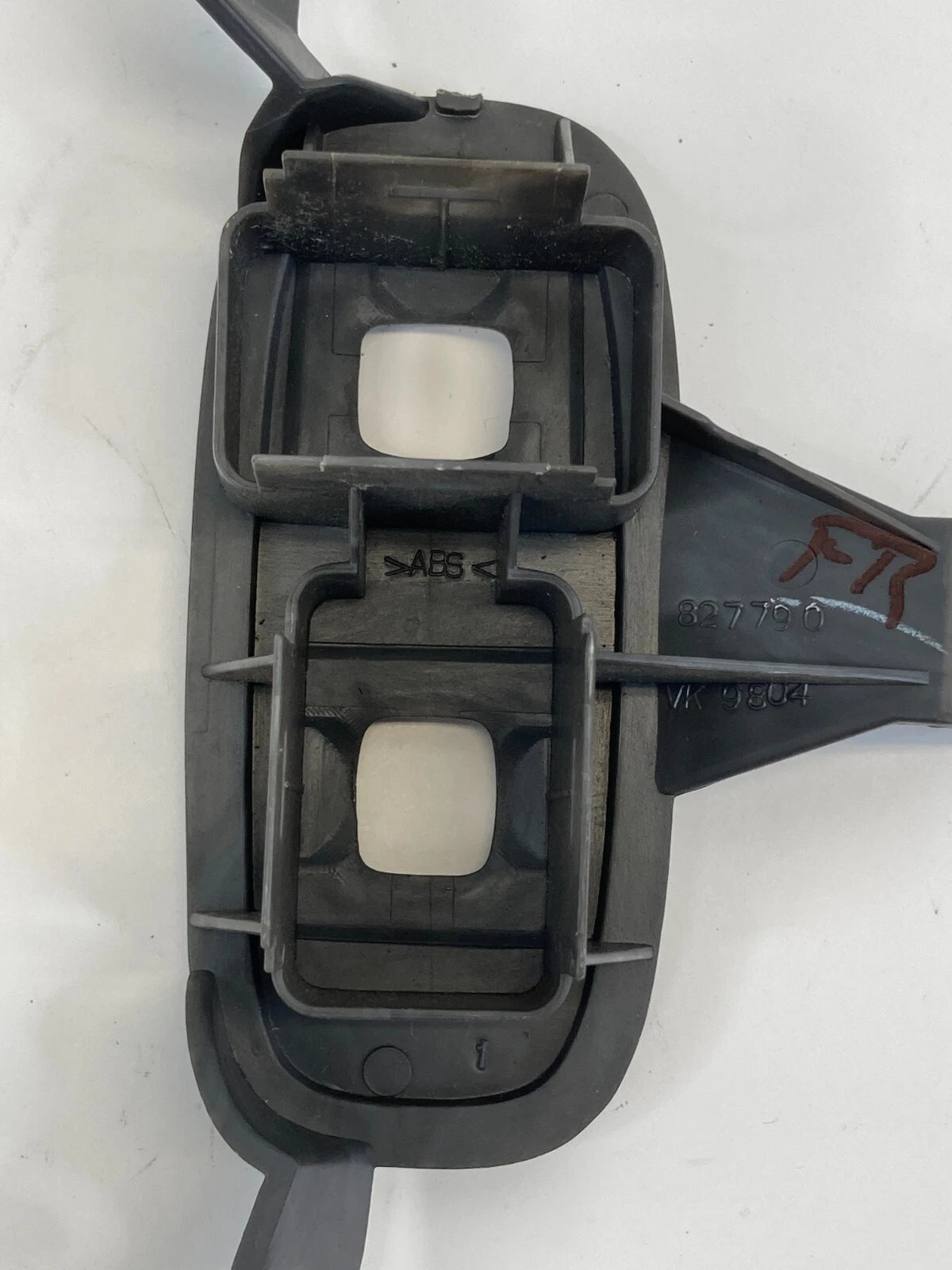 2004-2008 PONTIAC GRAND PRIX FRONT RIGHT SIDE DOOR WINDOW SWITCH BEZEL TRIM OEM