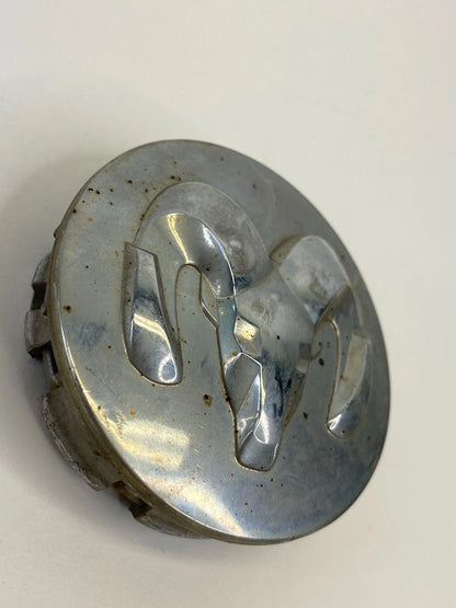 07-12 DODGE CALIBER 08-14 AVENGER WHEEL HUBCAP CENTER CAP HUB CAP 52110398AA OEM