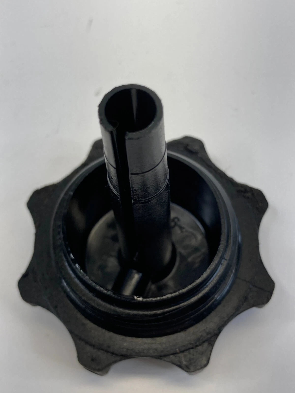 2007 2008 BMW 328XI 3.0L POWER STEERING FLUID CONTAINER RESERVOIR CAP COVER OEM
