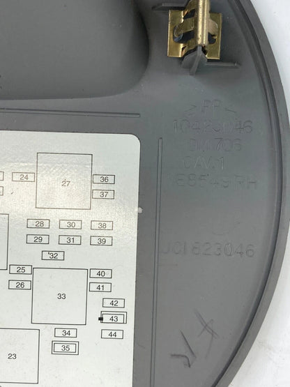01-05 PONTIAC AZTEK RIGHT SIDE CENTER CONSOLE FUSE PANEL ACCESS COVER 10423046