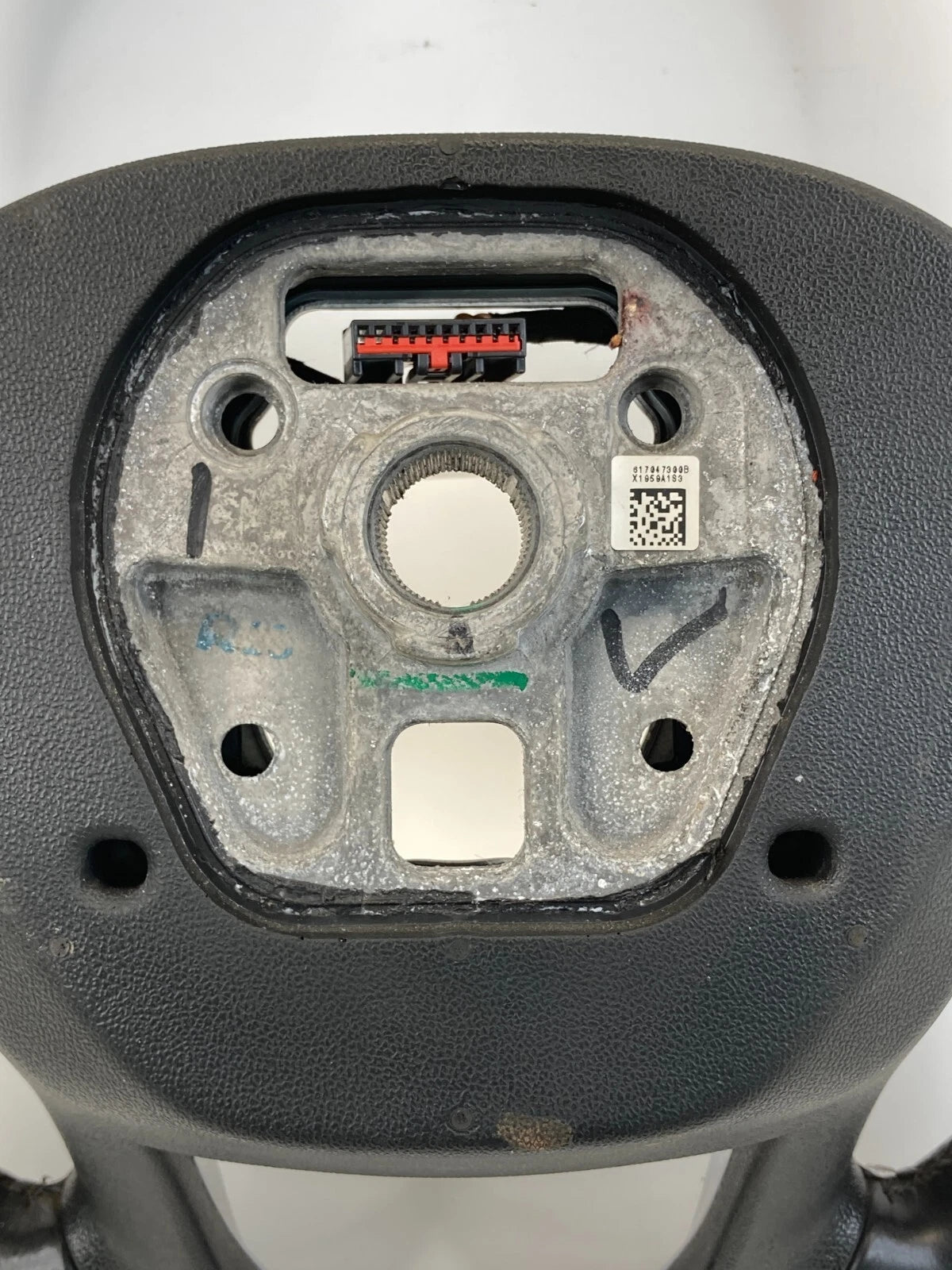 2011-2013 BUICK REGAL STEERING WHEEL W/ AUDIO & CRUISE CONTROL SWITCH 13330452