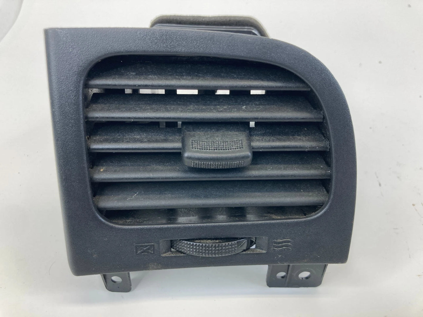 2010 2011 Hyundai Accent Left Driver Side Dash A/C Air Vent Outlet Duct Assy OEM