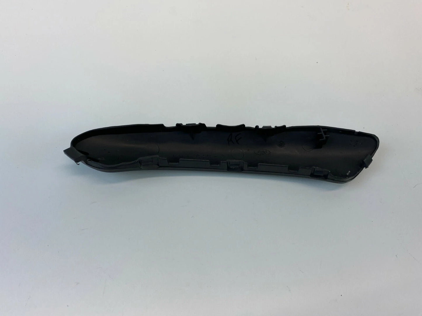 2000-2004 FORD FOCUS FRONT RIGHT PASSENGER DOOR PANEL PULL HANDLE BEZEL COVER