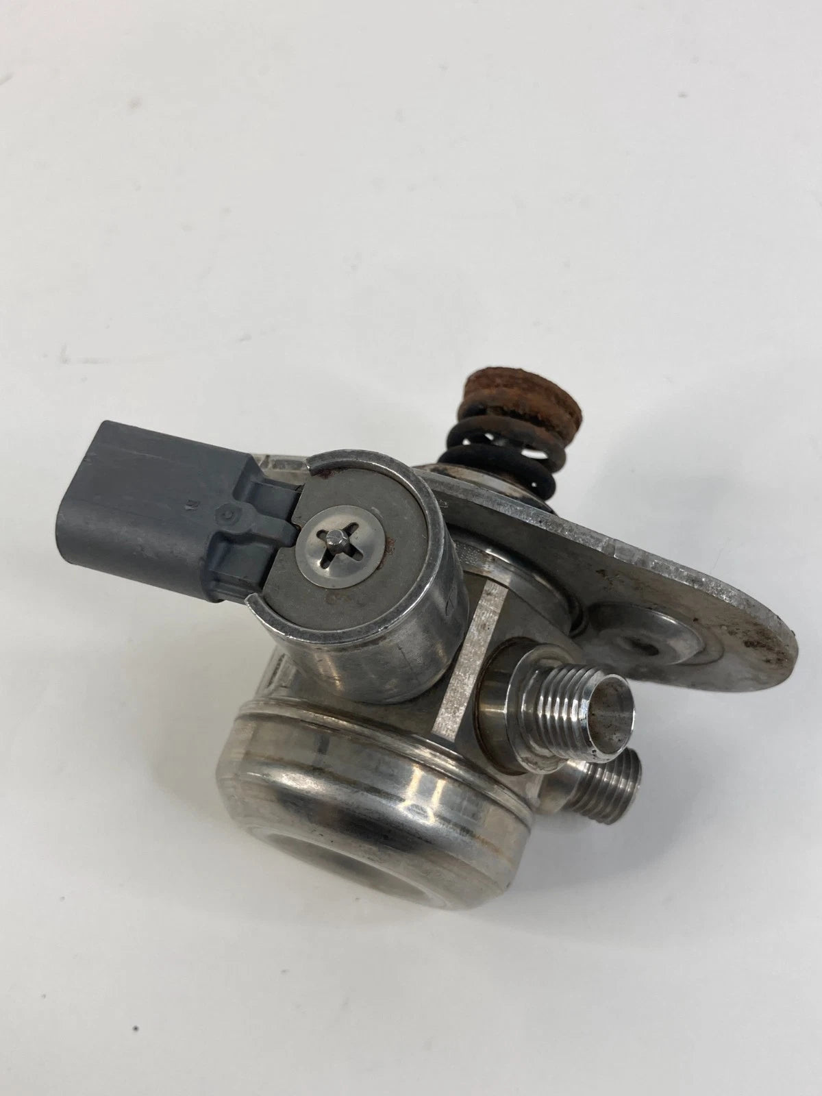 2012 2013 BMW 328I 2013 328I XDRIVE HIGH PRESSURE FUEL PUMP 1351-7640055 OEM