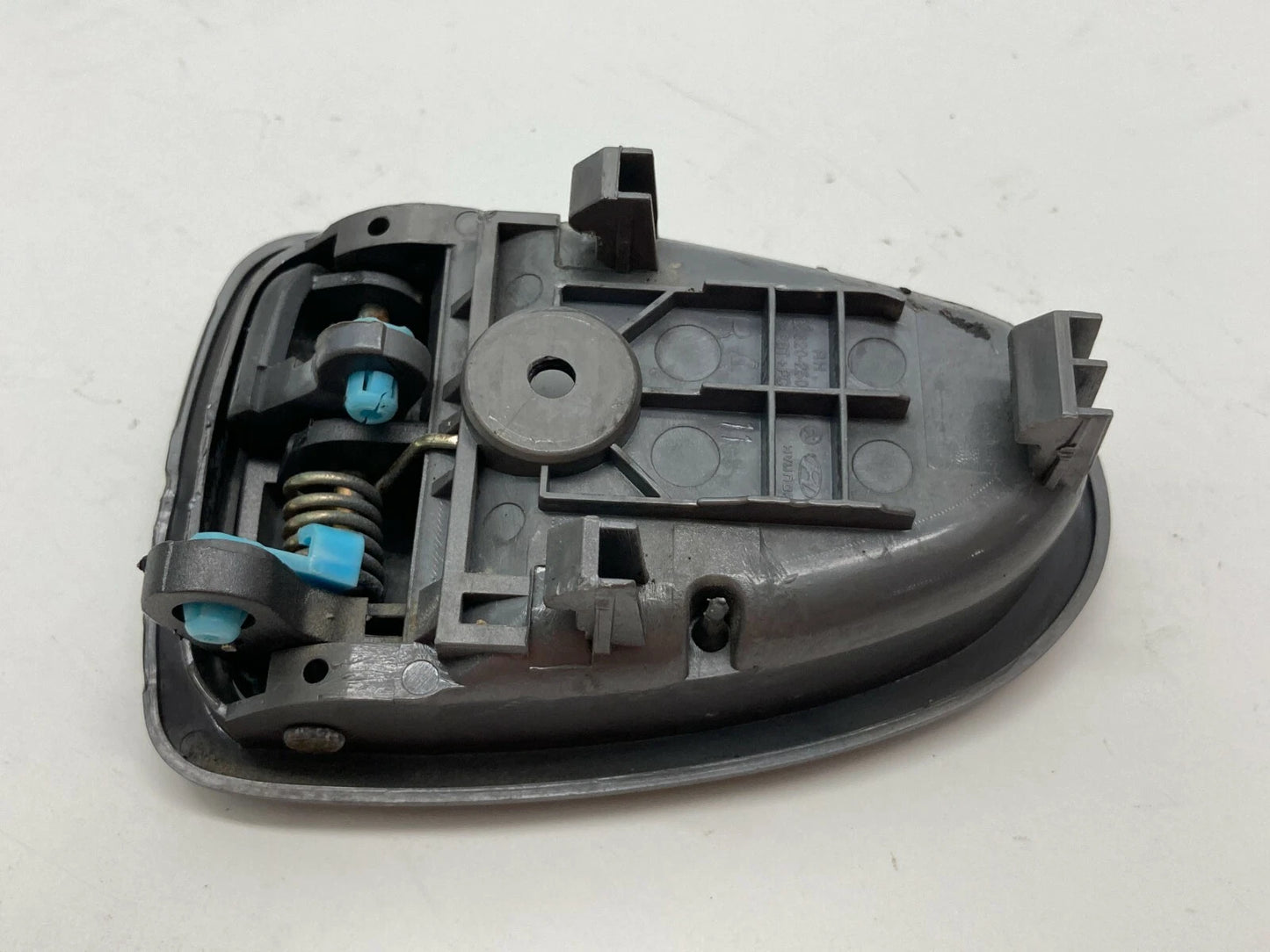 2000-2003 HYUNDAI ACCENT FRONT RIGHT SIDE INNER INTERIOR DOOR HANDLE 82620-25000