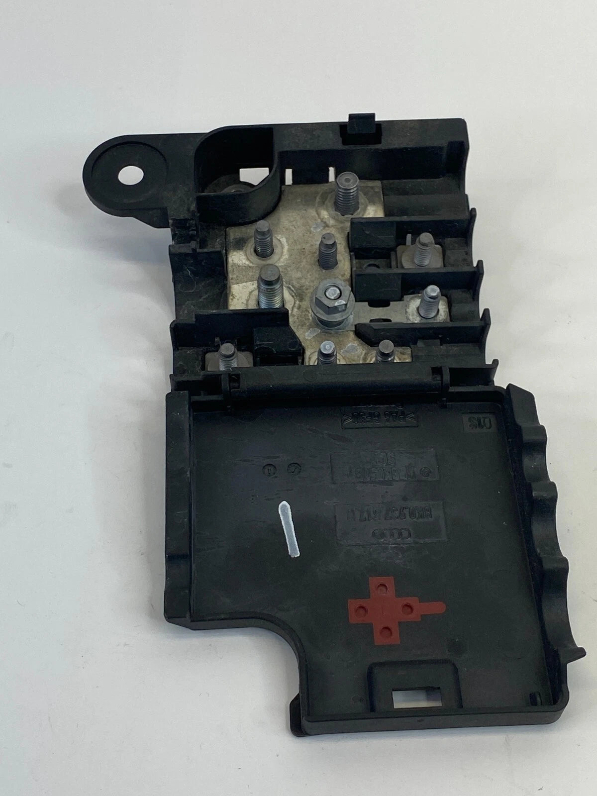 2013 2014 2015 2016 AUDI A4 QUATTRO BATTERY TERMINAL JUNCTION BOX 8K0-937-517