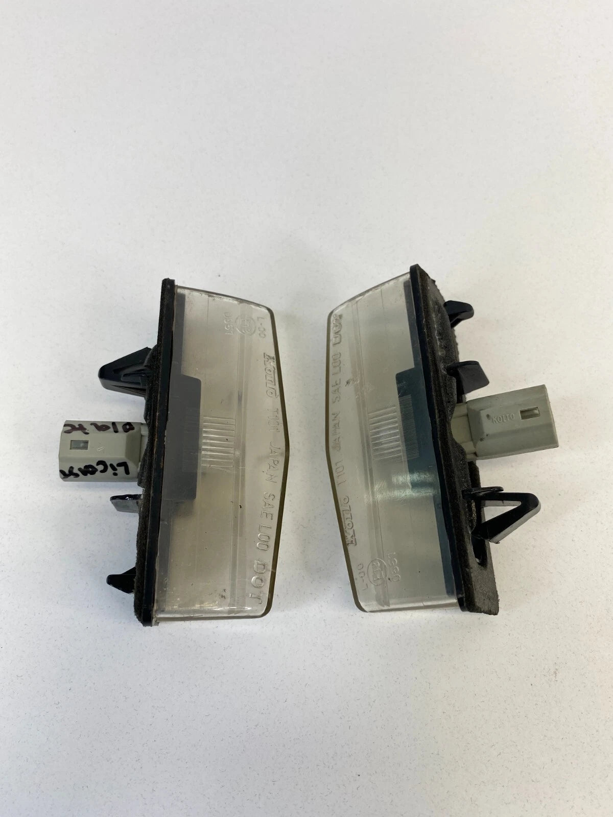 2004-2015 TOYOTA PRIUS REAR TRUNK LEFT RIGHT LICENSE PLATE LIGHT LAMP PAIR SET