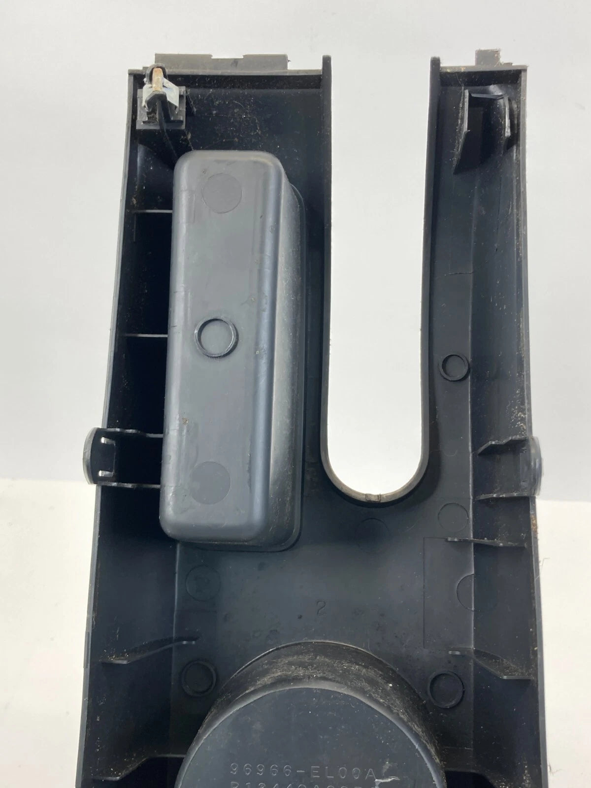 07 08 09 10 11 12 NISSAN VERSA REAR CONSOLE CUPHOLDER CUP HOLDER 96966-EL00A OEM