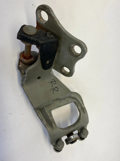 2004-2010 TOYOTA SIENNA REAR LEFT DOOR MIDDLE SLIDING HINGE ROLLER RAIL UNIT OEM