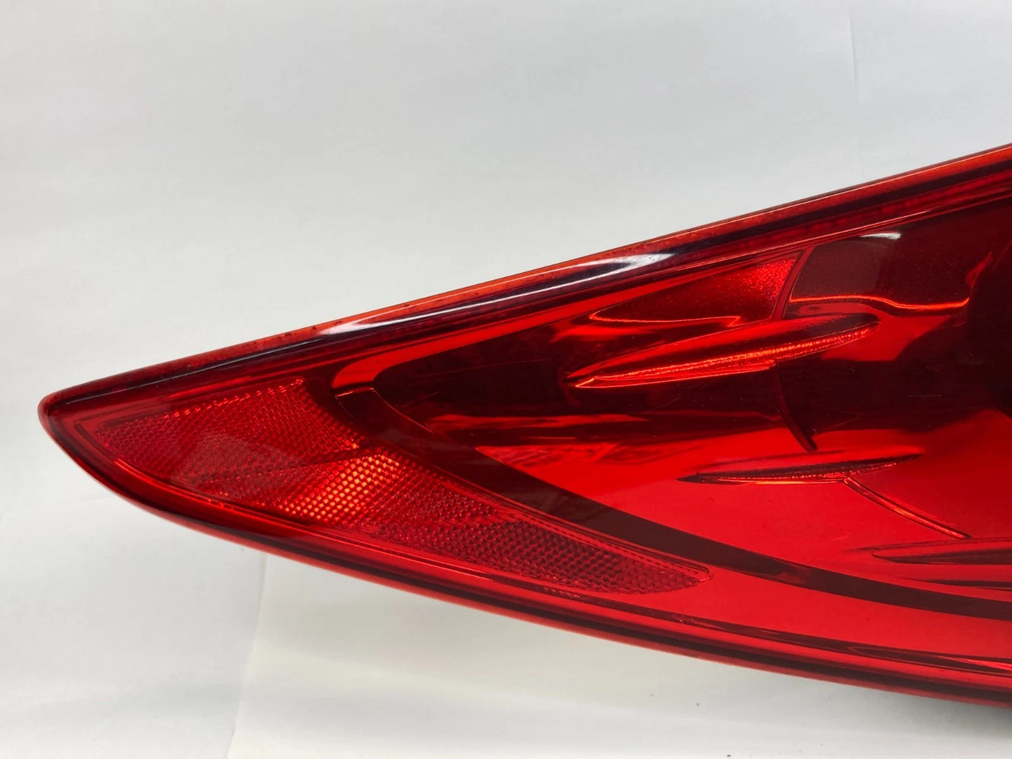 2012 2013 2014 HYUNDAI ACCENT SEDAN LEFT DRIVER SIDE TAIL LIGHT TAILLIGHT OEM
