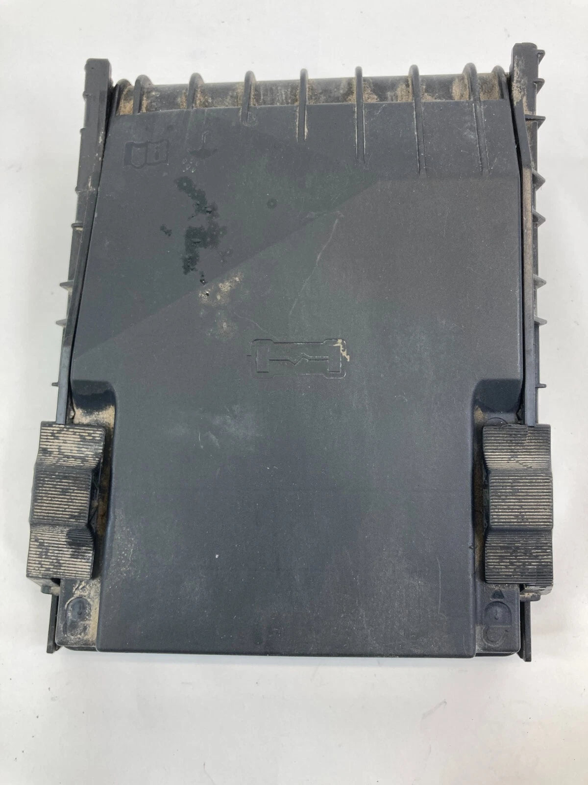 2009-2017 VOLKSWAGEN TIGUAN 2.0L ENGINE RELAY FUSE BOX LID COVER 1K0937132G