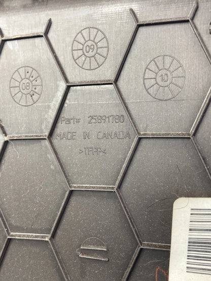 2009-2012 BUICK ENCLAVE REAR CONSOLE COVER POWER OUTLET SWITCH BEZEL 25891786