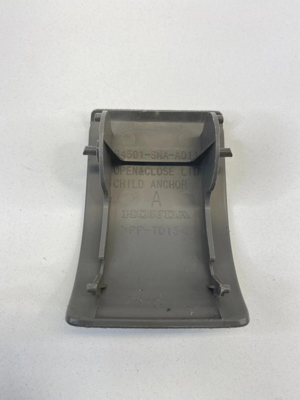 06-11 HONDA CIVIC REAR DECK LID CHILD SEAT RESTRAINT ANCHOR COVER 884501-SNA-A01
