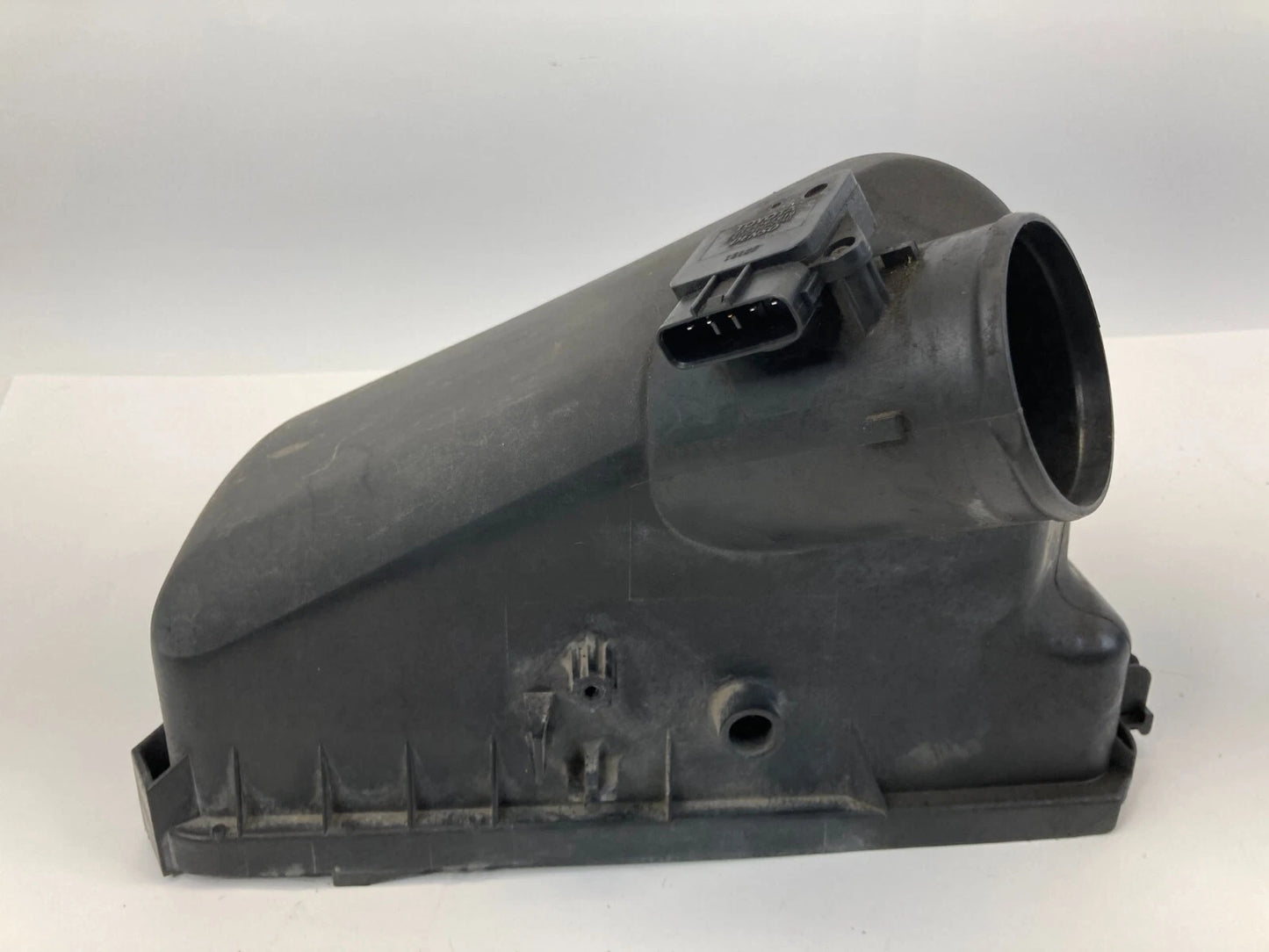2002 2003 TOYOTA SOLARA 2.4L L4 AIR INTAKE CLEANER BOX UPPER COVER W MASS SENSOR