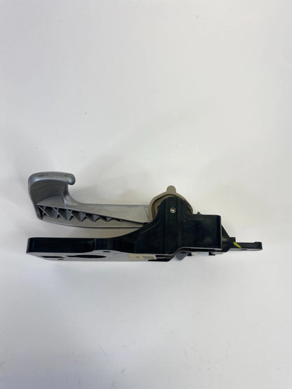 2007-2009 HYUNDAI SANTA FE FRONT RIGHT PASSENGER INTERIOR DOOR HANDLE ASSY OEM